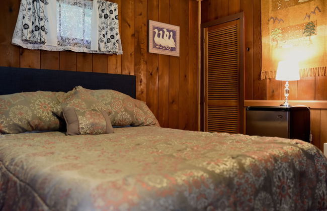 Gateway Inn - Photo 30