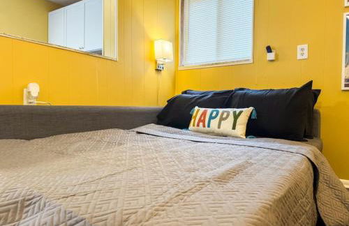 Sleeps 6 Homey 2 Bedroom with 5 Beds and WIFI - Foto 9