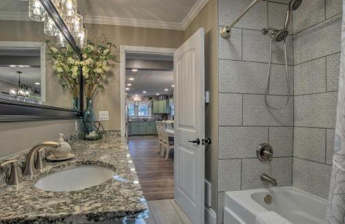 Peaceful Renovated Home with Deck on Half Acre! - Foto 20