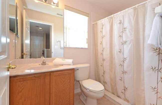 Corvina Villa 5 Bedroom Home by RedAwning - Photo 17