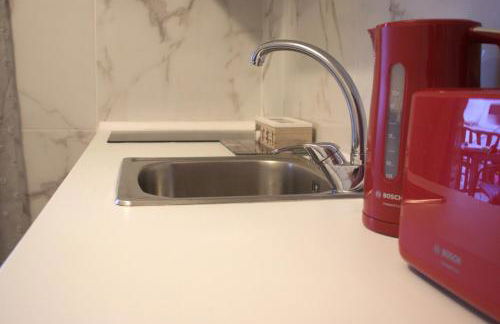 Garden Apartment - Photo 14