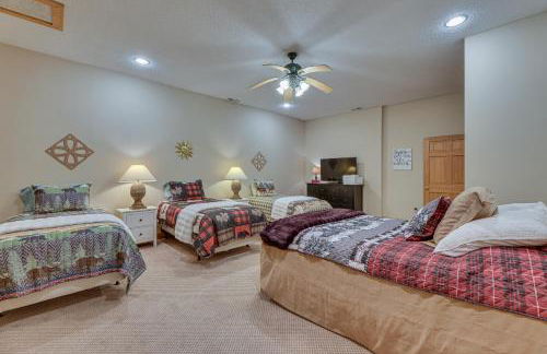 Cabin with Hot Tub and WiFi 4 Mi to Snowshoe Resort - Foto 26