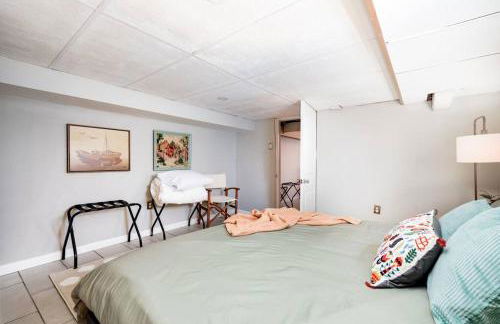 Cozy Family Cottage - Historic Top of The Hill - Foto 8