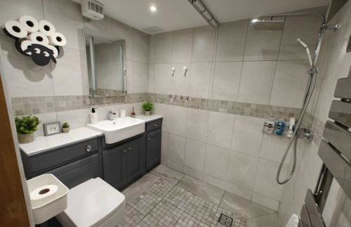 Welsh Miners Cottage Four Bedroom House - Foto 15