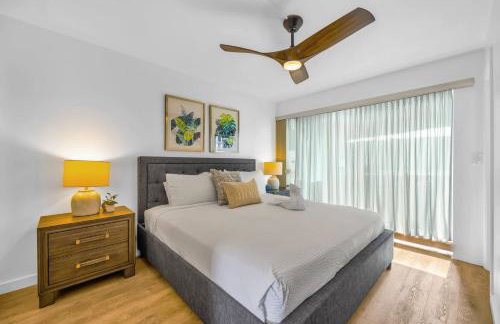 Oceanfront Modern Coastal Remodel - Serene Sunsets & Relaxation on Large Lanai - Foto 12