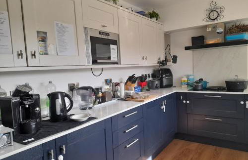 Peaceful Room Overlooking Nature & dedicated bathroom - Foto 3