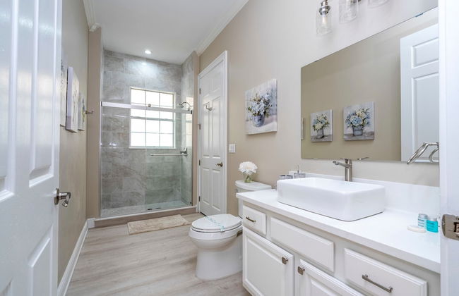 7516 Luxury Home 5BD Perfect for Your Family - Foto 15