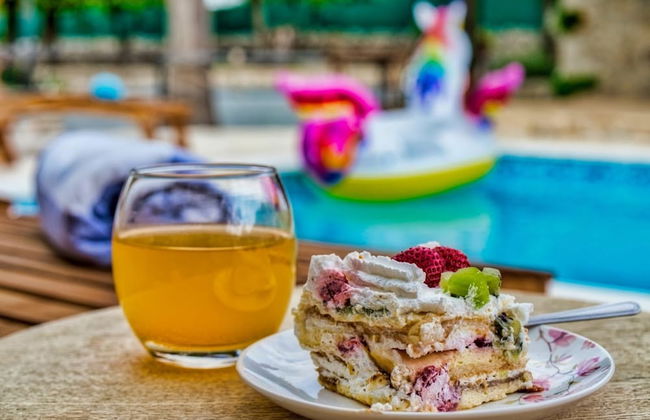 Vintage Winehouse Backov - Foto 23