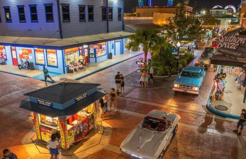 Spacious Family Fun Near Disney, Water Slide, Pool - Foto 38