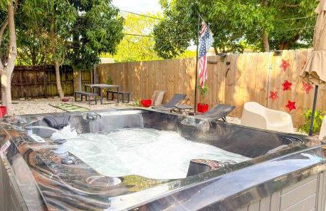 After Hours - Wilton Drive and Jacuzzi - Foto 1