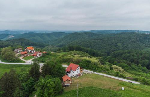 Apartment Stone and Wood - Photo 14