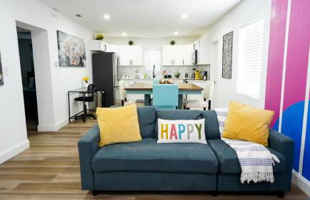 Cozy Tampa Getaway, 2 Bedrooms, minutes from Downtown & Busch Gardens - Foto 1