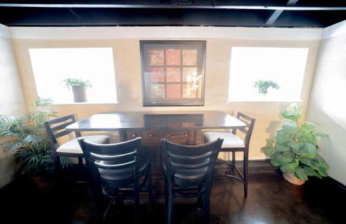 Bootlegger House Sleeps 10-20 Free TV & Parking - Foto 32