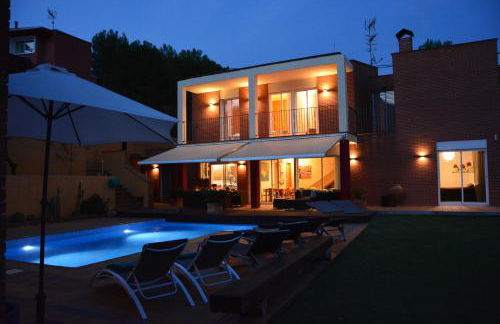 Villa Sitges Maria Sunny Oriented SW AC Confortable High Quality 5 star guest coments - Photo 44
