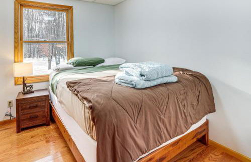 Ski, Hike and Ride On-Site 80-Acre Retreat in Boon - Foto 16