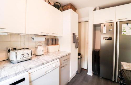 Polperro House - Chic & Stylish Home - Photo 15