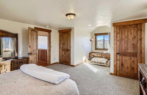 Idyllic Florissant Cabin with Patio and Hot Tub! - Foto 35