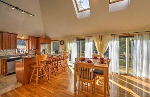 Families Welcome! East Falmouth Home 4 Mi to Beach - Foto 9