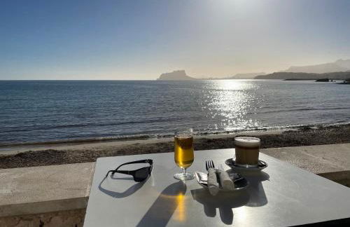 Tranquility, sun, breathtaking views & 7 minutes drive to sea - Foto 19