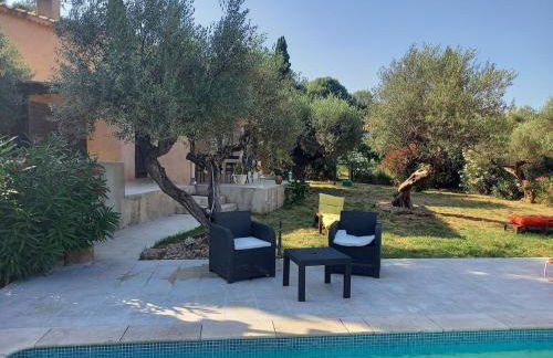 Provencal villa with pool, 1500m2 grounds - Foto 24