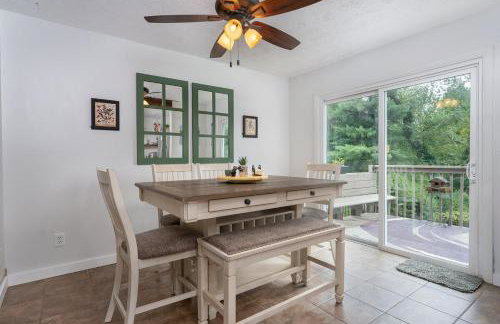 Cozy and Bright 3br apartment 15 min to DT Avl - Foto 27