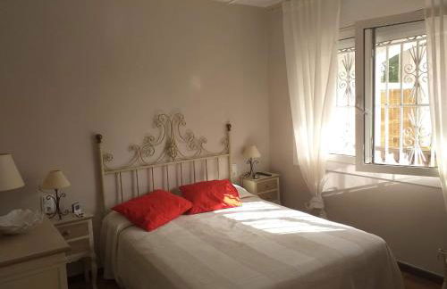 R157 - Casa Alorda Park con Piscina , Jardin y Cerca de la Playa - Foto 13