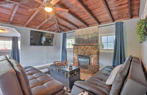 11 Mi to Dtwn Branson: Cottage in Rockaway Beach! - Photo 4