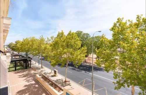 Estudio moderno con parking, frente al Palacio de Congresos - Foto 20