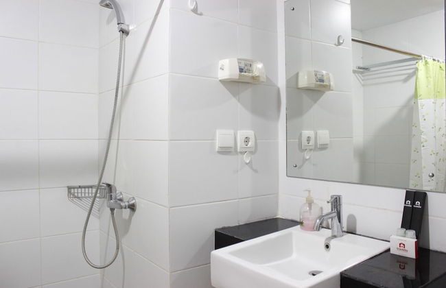 Comfortable Studio at Beverly Dago Apartment near ITB - Photo 5