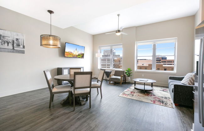 Gorgeous Condos Near French Quarter - Foto 48