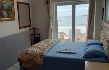 Apartamento 3 quartos e 3 sacadas de frente para o mar com visão panorâmica de toda praia de Itapema - Foto 57