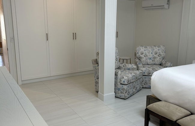 Beautiful Updated Stilted Home Makes For A Super Getaway. 3 Bedroom Home by RedAwning - Foto 7