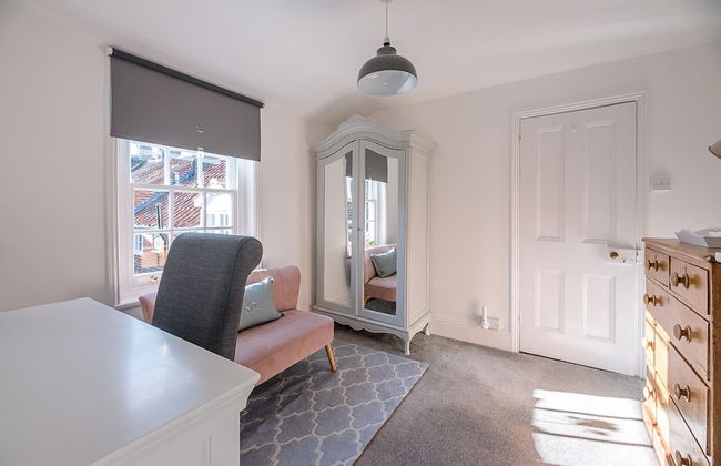 Bonheur, 16 Bartholomew Green, Southwold - Photo 22