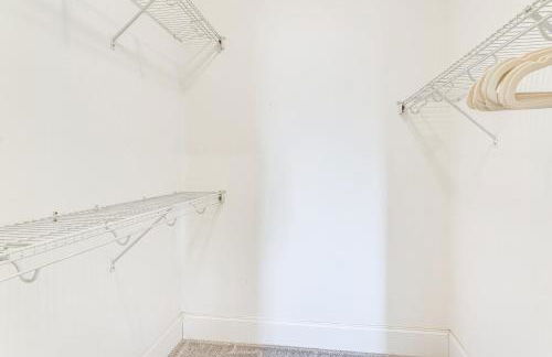 Summerville Historic Bungalow with Hot Tub - Foto 15