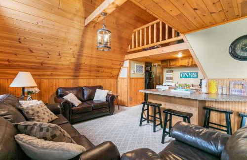 8 Mi to Dogwood Canyon Cozy Cabin with Deck - Foto 4