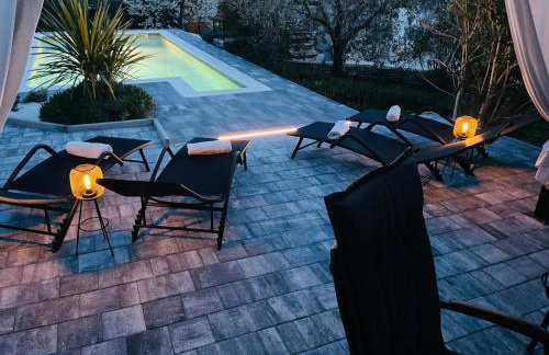 Holiday House Tesser with Pool - Foto 8