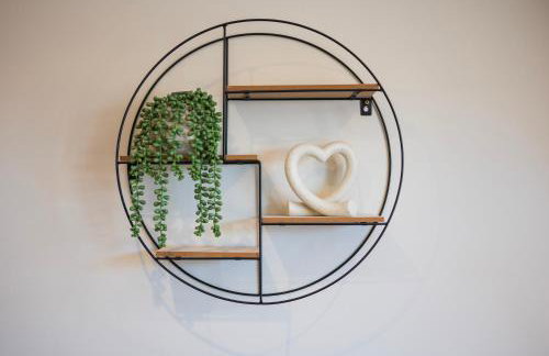 Modern 2 Bedroom Flat, Central Chatham, Self Check-in - Foto 27