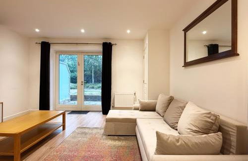 Laura's modern 1 bed apartment in Wimbledon - Foto 25