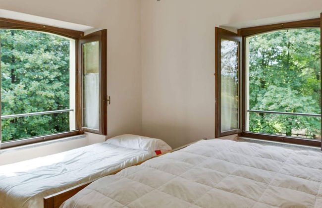 Unique Holiday Experience in Greenery near Lake - Foto 4