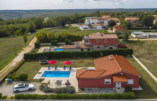Detached Villa With Pool and Large Garden in Quiet Area Near the Sea - Foto 59