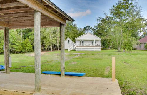 Waterfront Wolf Bay Home with Private Boathouse! - Foto 29