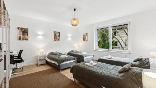 Modern-Netflix-Messe-Veltins Arena-Free Parking - Foto 2, wardrobe