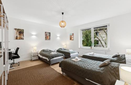 Modern-Netflix-Messe-Veltins Arena-Free Parking - Foto 2