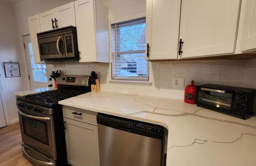 The Bay House- New Kitchen & Updates! An AC Vibe!! - Foto 23