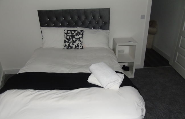 Captivating 1-bedroom Apartment in Bolton - Foto 1