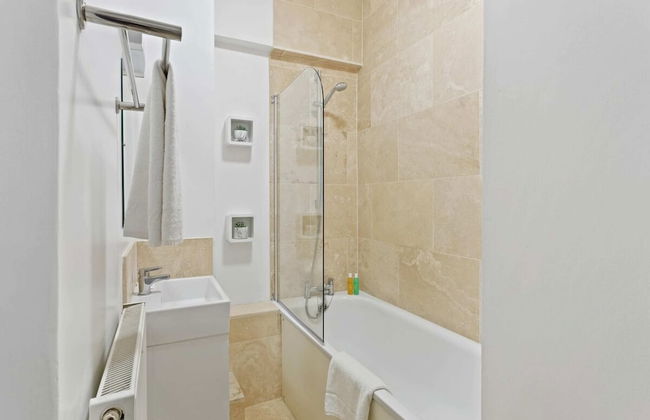 Trendy 1 Bedroom Apartment in the Heart of London - Photo 15