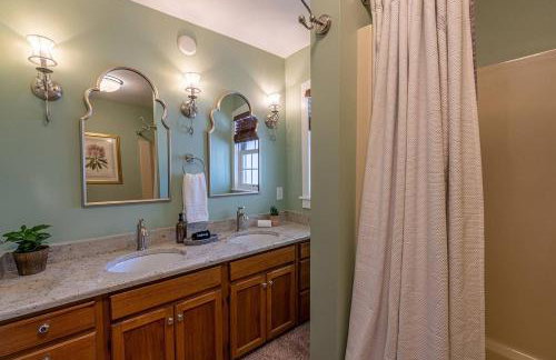 The Maple House Fully Fenced-in Yard! - Foto 19