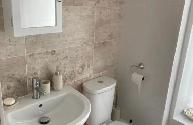 2 Bed Miner's Cottage With Log Burner, Pool Table & Mountain Views - Photo 14