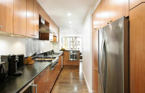 Designer Home in Diplomat District - Foto 11