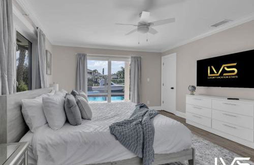 New Royal 80ft Waterfront Wlk2Beach HotPool Spa KitchenBBQ - Foto 20